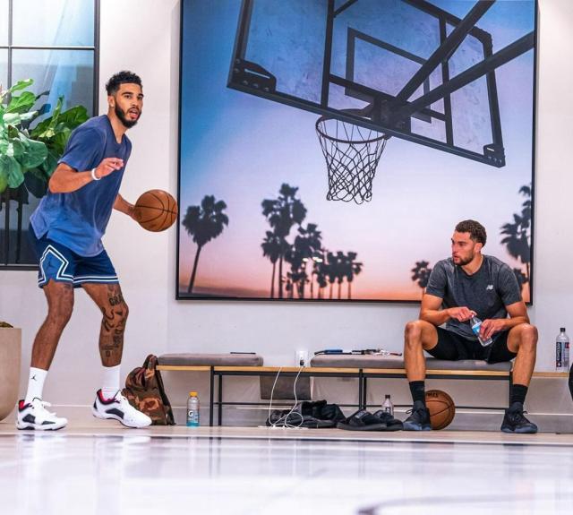 1665630358655009347.jpg 33-220915110524.jpg